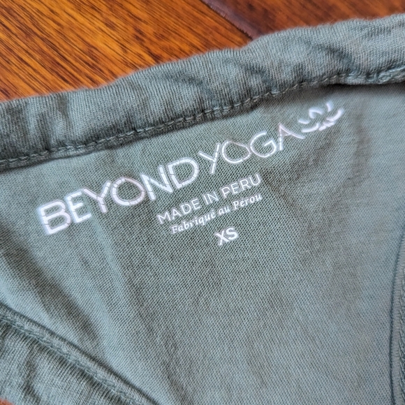 Beyond Yoga Featherweight Bra and Spacedye Leggings 2 Piece SET - Picture 6 of 7